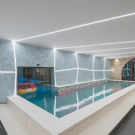 Lv Villa *