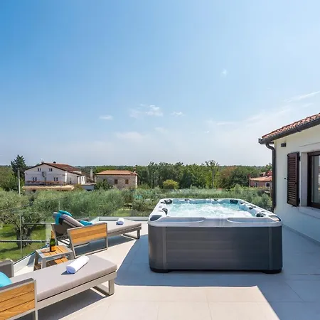 Lv Villa
