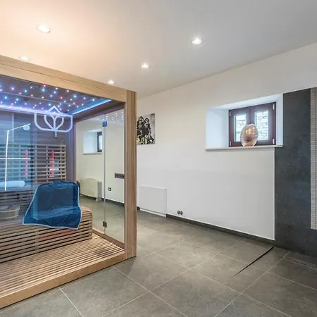 Lv Villa *