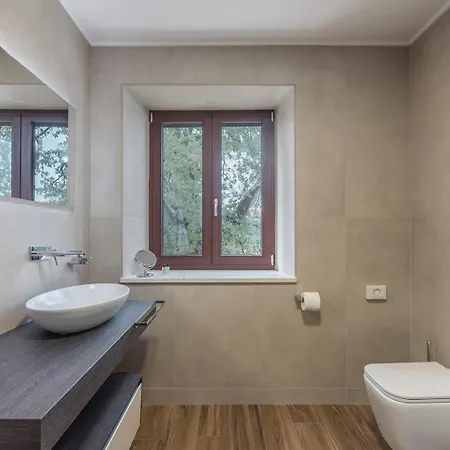 Villa Lv