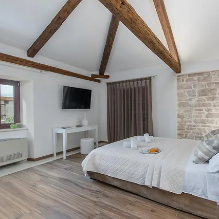 Lv Villa